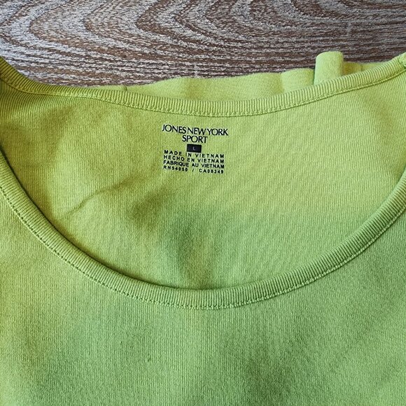 Set of Jones of New York Sport Crew Neck Shirt, Size Large - Picture 5 of 5